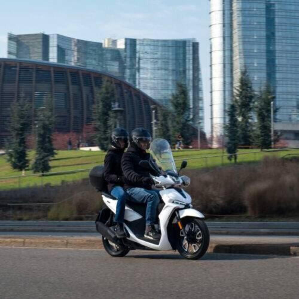 Voge Sfida SR16 125 (2025 - 26) (18)