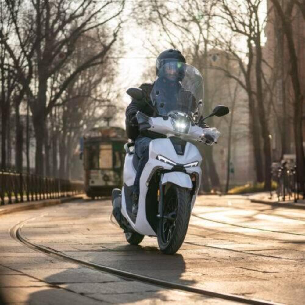 Voge Sfida SR16 200 (2025 - 26) (19)