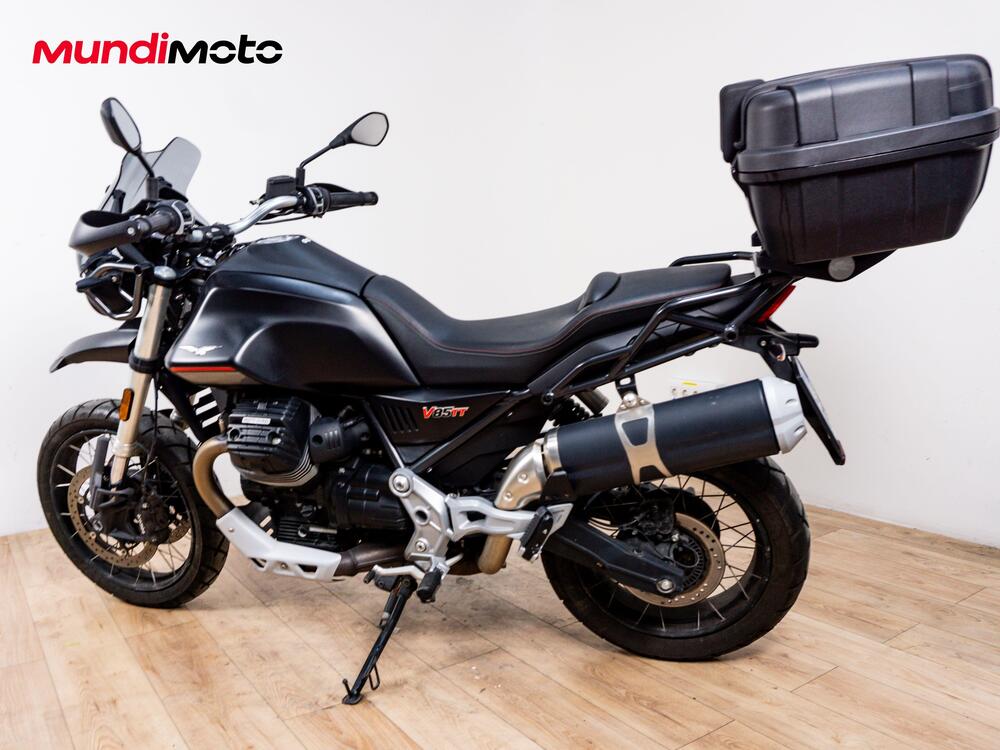 Moto Guzzi V85 TT (2024 - 26) (7)