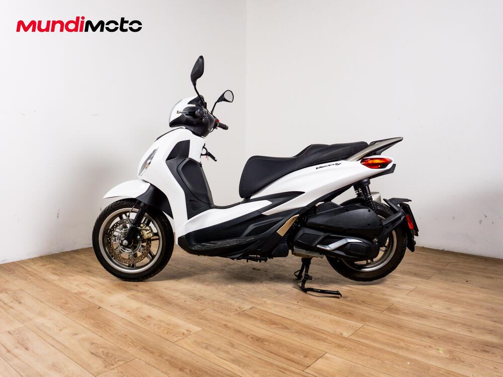 Piaggio Beverly 300 Hpe (2021) (6)