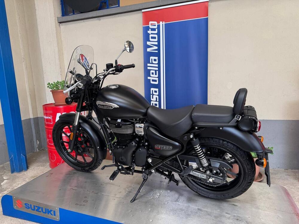 Royal Enfield Meteor 350 (2021 - 26) (10)