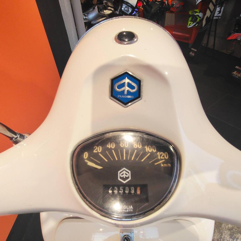 Piaggio VESPA 125 TS (4)