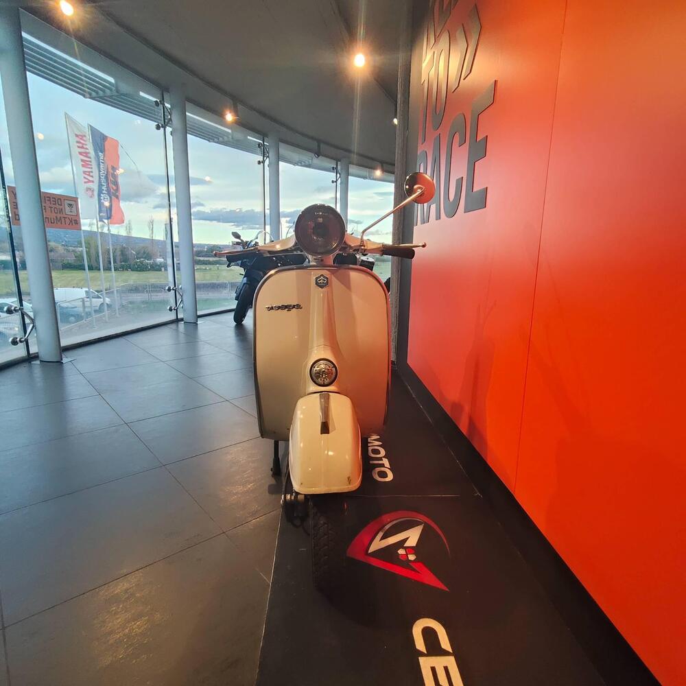 Piaggio VESPA 125 TS (7)