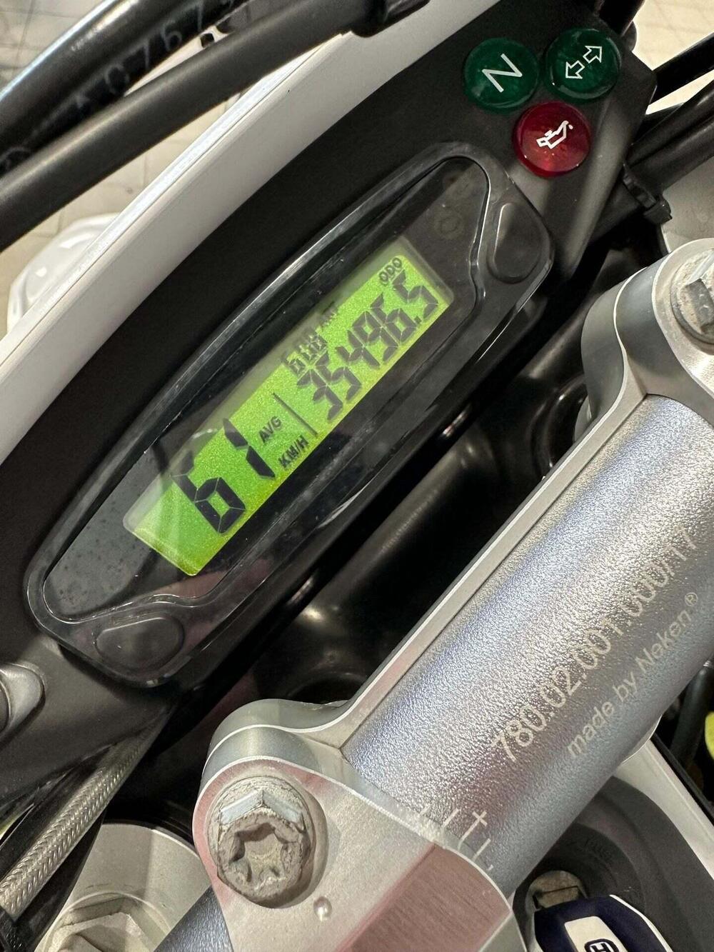 Husqvarna 701 Supermoto (2017 - 19) (7)