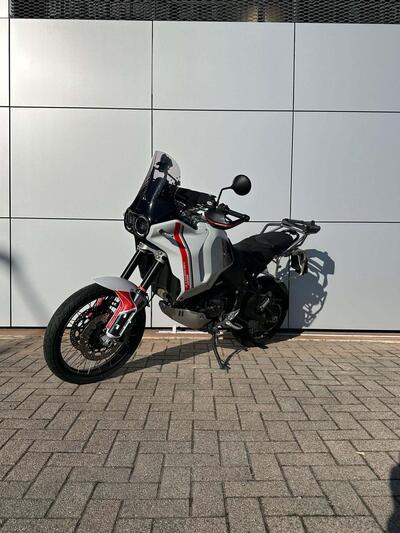 Ducati DesertX (2022 - 25) usata