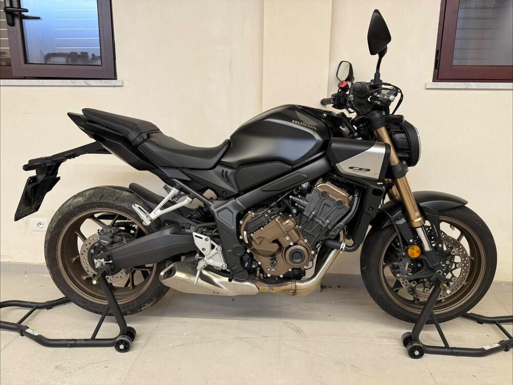 Honda CB 650 R E-Clutch (2024 - 26) (2)