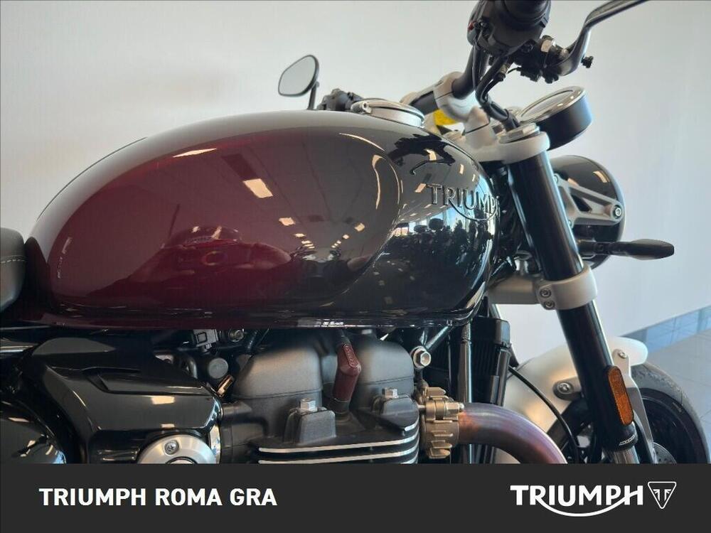 Triumph Speed Twin 1200 Stealth Edition (2024) (7)