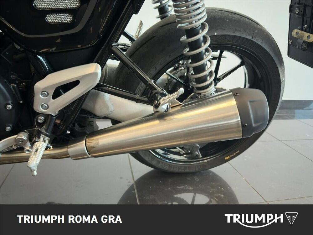 Triumph Speed Twin 1200 Stealth Edition (2024) (13)