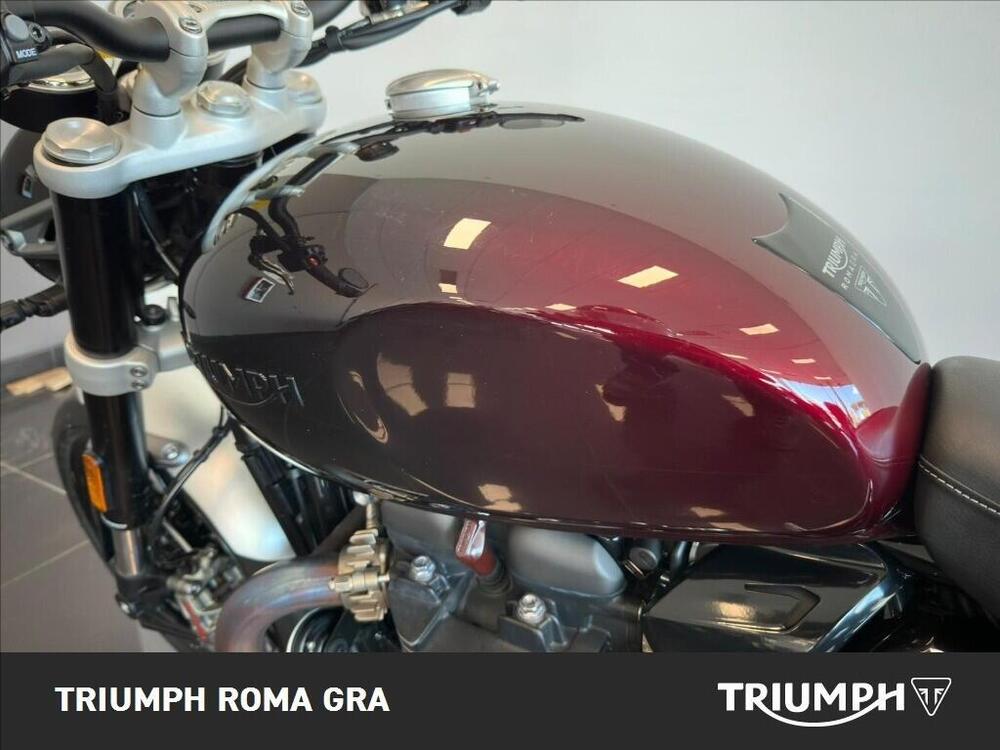 Triumph Speed Twin 1200 Stealth Edition (2024) (11)