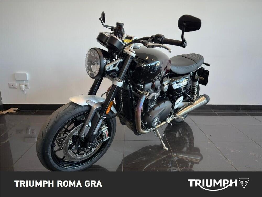 Triumph Speed Twin 1200 Stealth Edition (2024) (2)