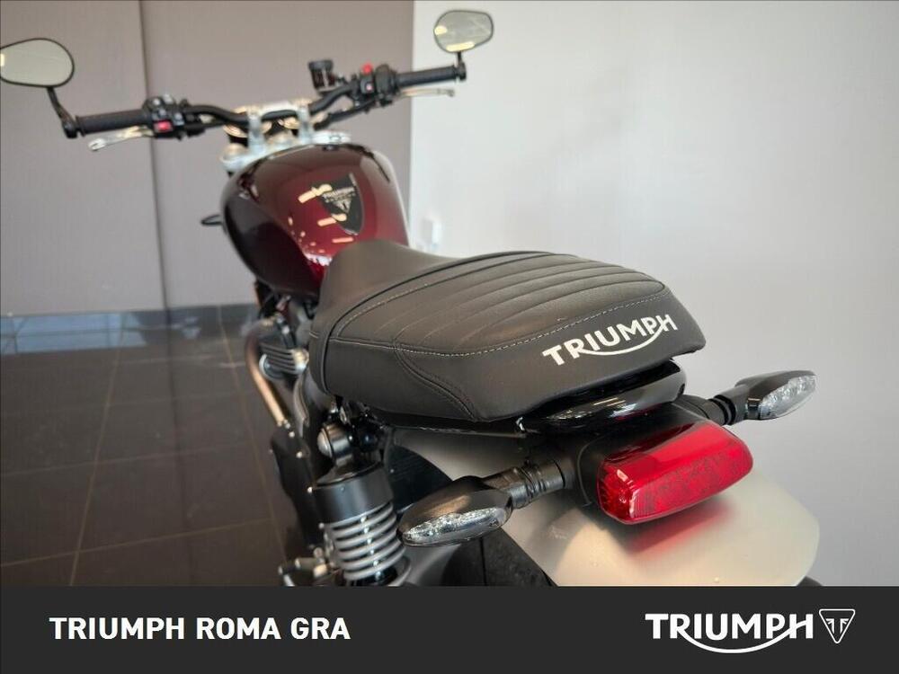 Triumph Speed Twin 1200 Stealth Edition (2024) (14)