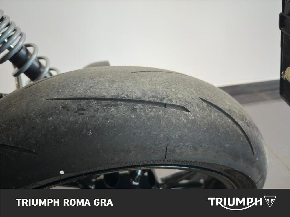 Triumph Speed Twin 1200 Stealth Edition (2024) (17)