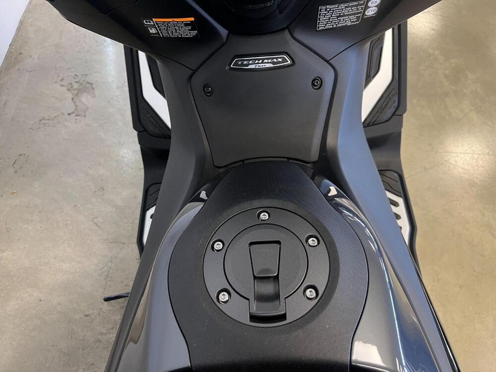 Yamaha T-Max 560 Tech Max (2022 - 24) (10)