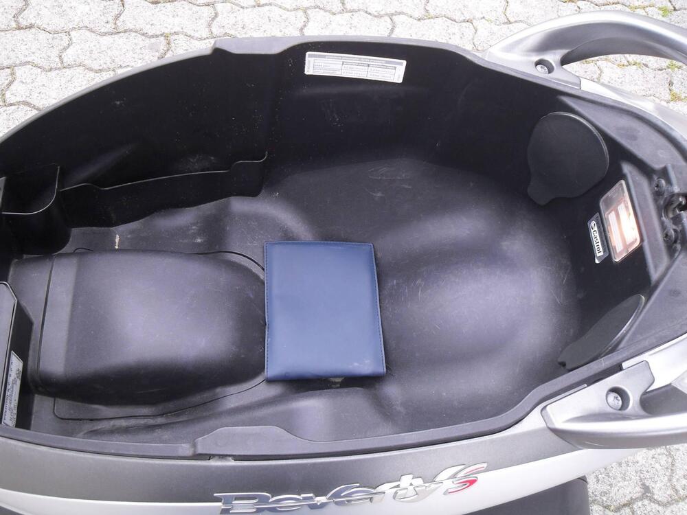 Piaggio Beverly 300 i.e. ABS-ASR (2016 - 20) (5)