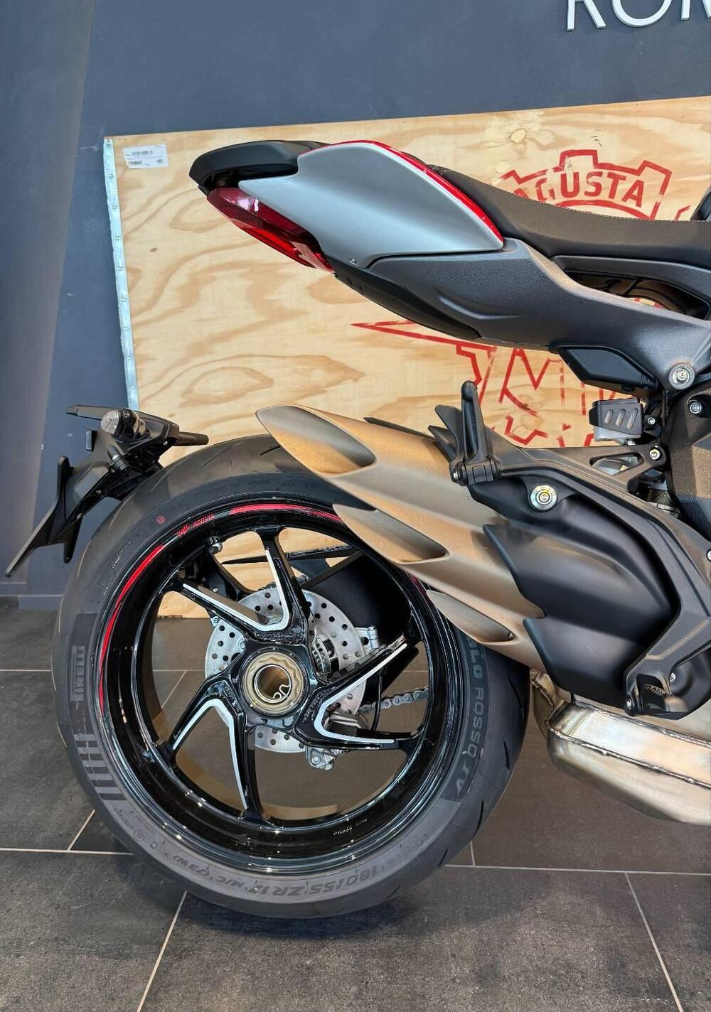MV Agusta Brutale 800 RR Ottantesimo (2025 - 26) (3)