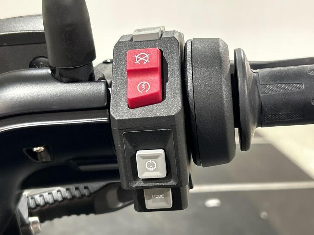 Bmw CE 02 AM (2024 - 26) (8)