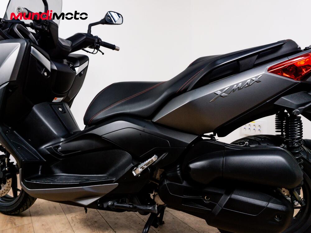 Yamaha X-Max 125 Tech Max (2020) (10)