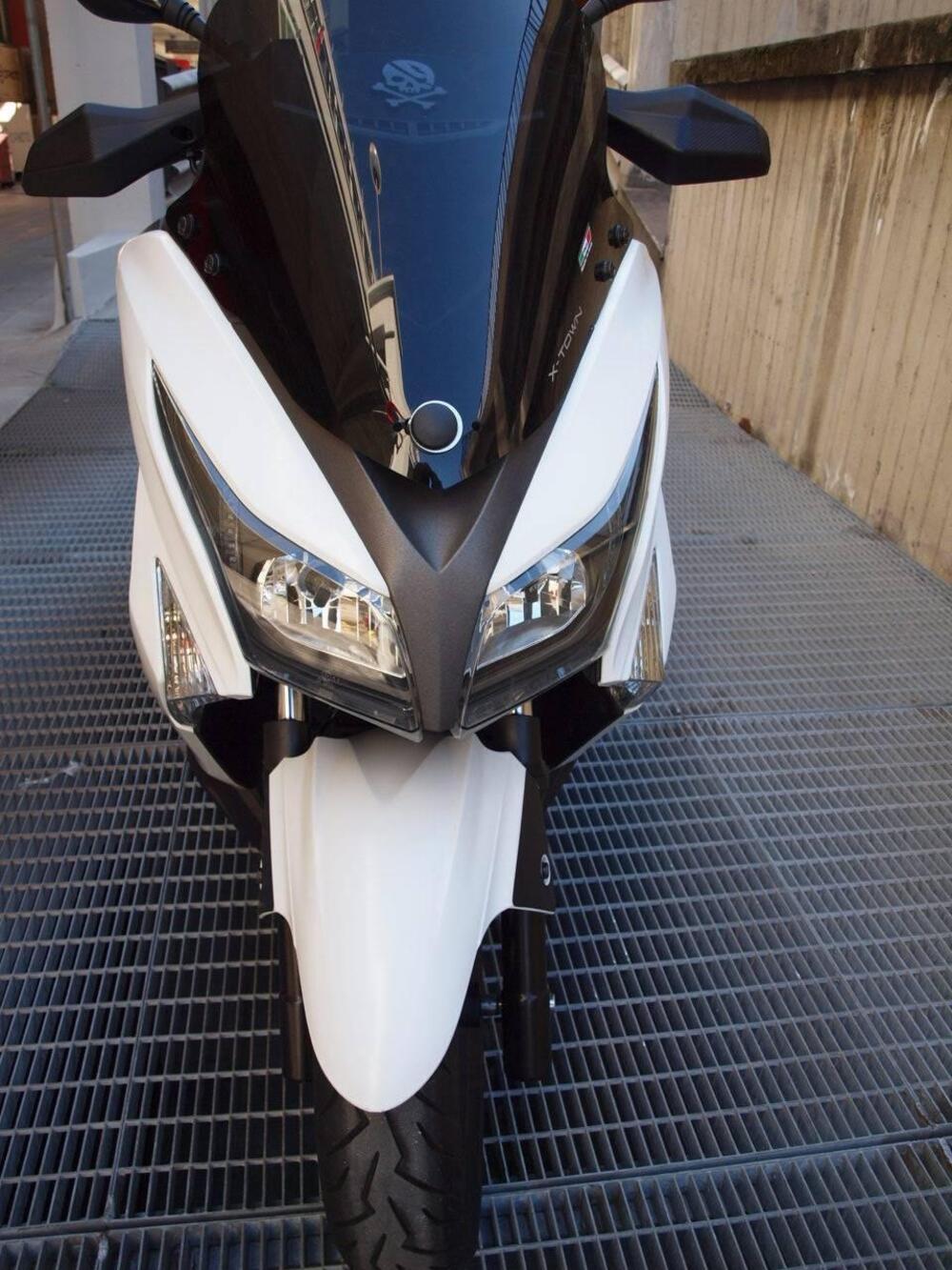 Kymco X-Town 300i ABS (2016 - 20) (2)