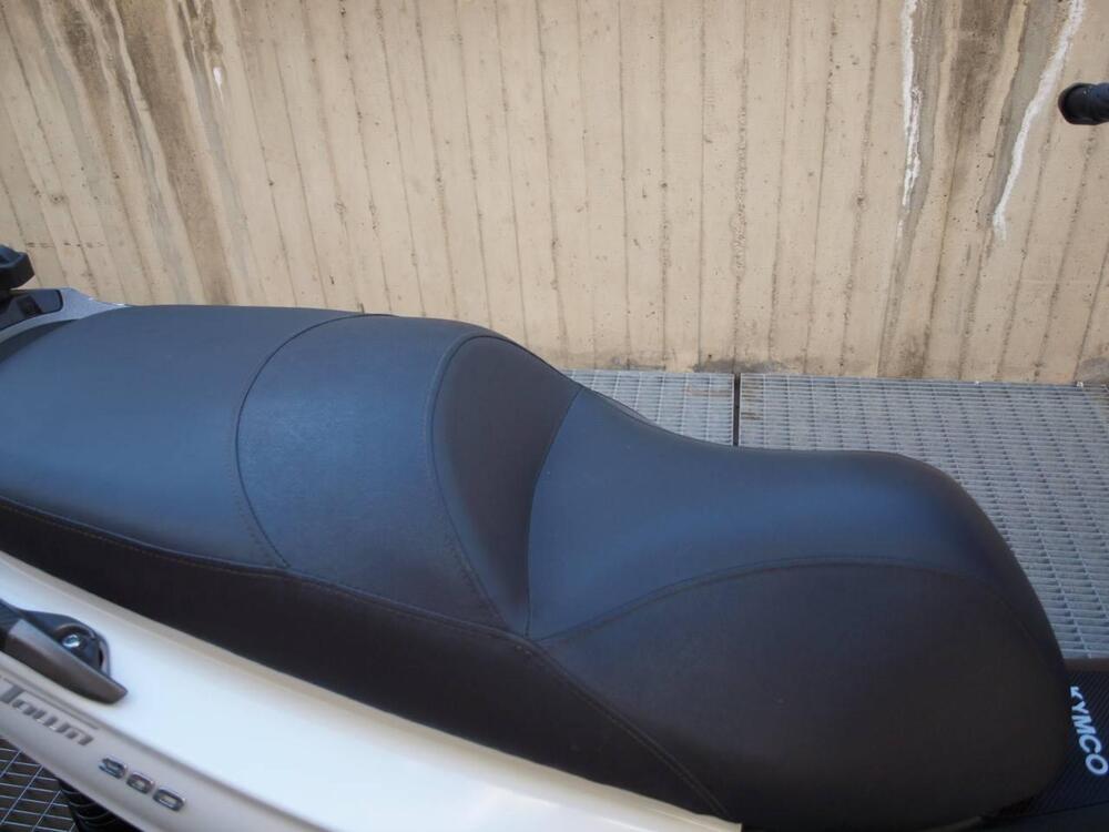 Kymco X-Town 300i ABS (2016 - 20) (6)