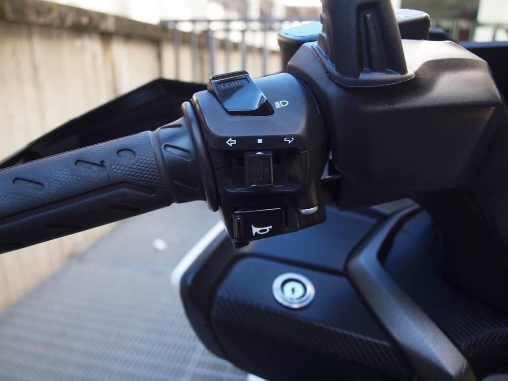 Kymco X-Town 300i ABS (2016 - 20) (10)