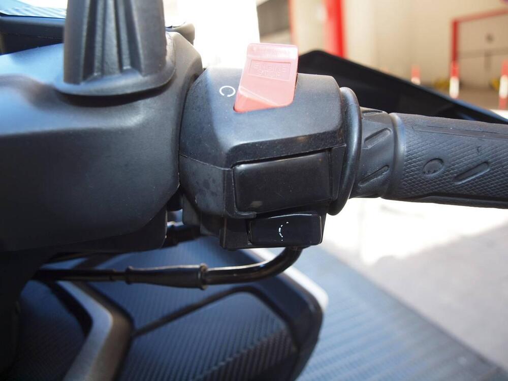 Kymco X-Town 300i ABS (2016 - 20) (11)