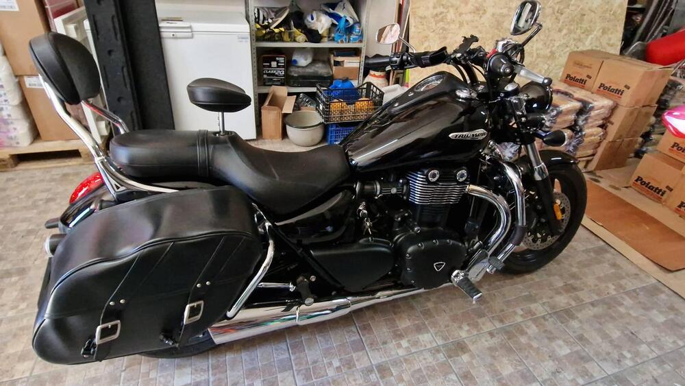 Triumph Thunderbird Storm 1700 (2010 - 16) (2)