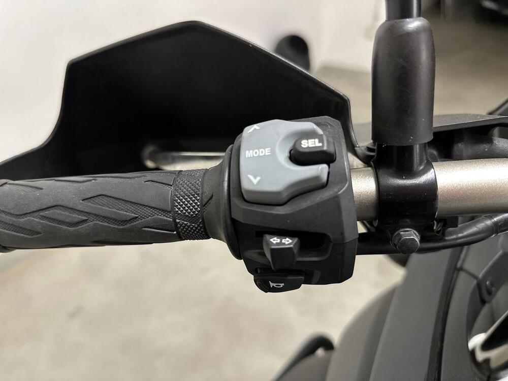 Suzuki V-Strom 650 (2021 - 25) (7)