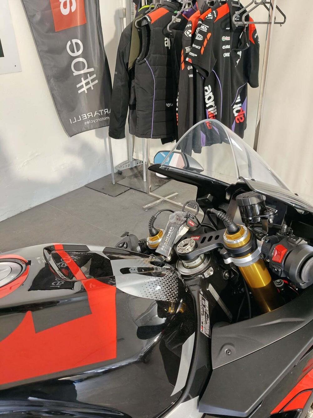 Aprilia RSV4 1100 Factory (2025 - 26) (11)