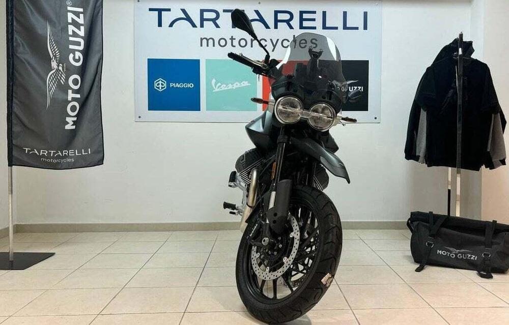 Moto Guzzi V85 Strada (2024 - 26) (4)