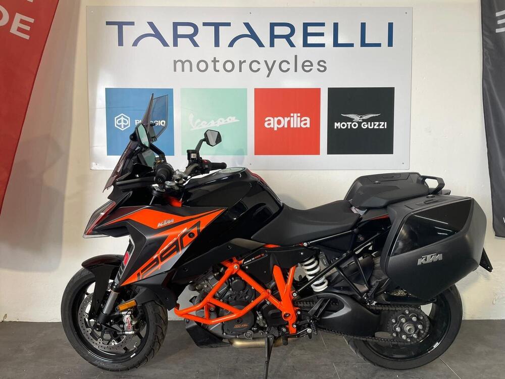 KTM 1290 Super Duke GT (2021) (3)