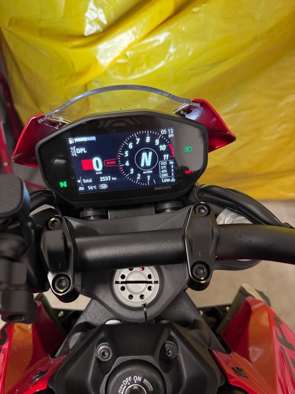 Ducati Monster 937 + (2021 - 25) (18)