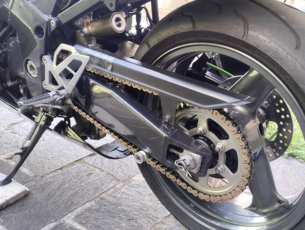 Kawasaki Ninja 750 ZX-7R (1996 - 00) (7)