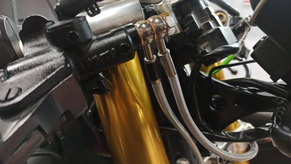 Kawasaki Ninja 750 ZX-7R (1996 - 00) (9)