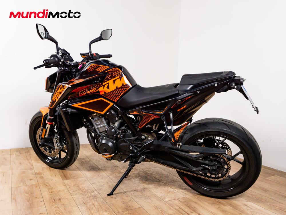 KTM 890 Duke L (2021) (7)