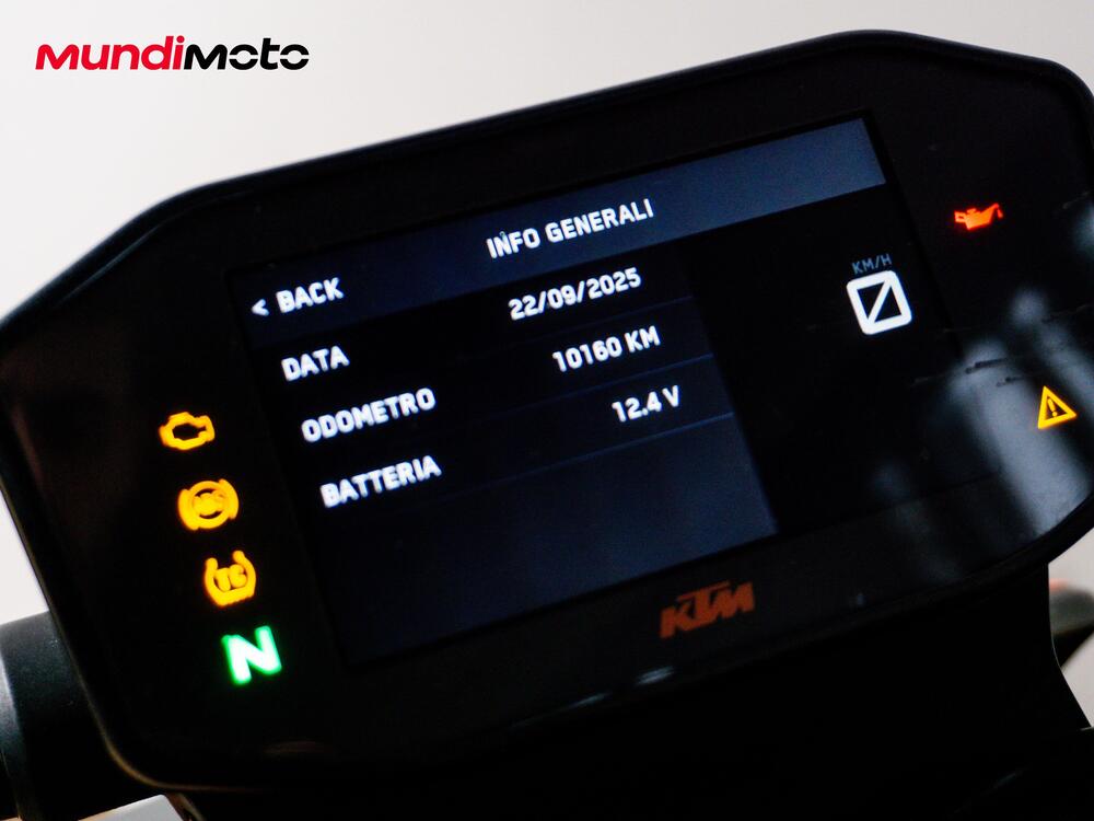 KTM 890 Duke L (2021) (12)