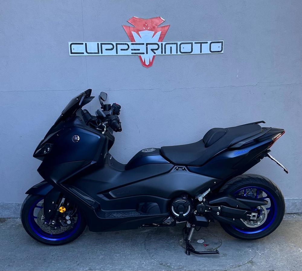 Yamaha T-Max 560 (2022 - 24) (3)