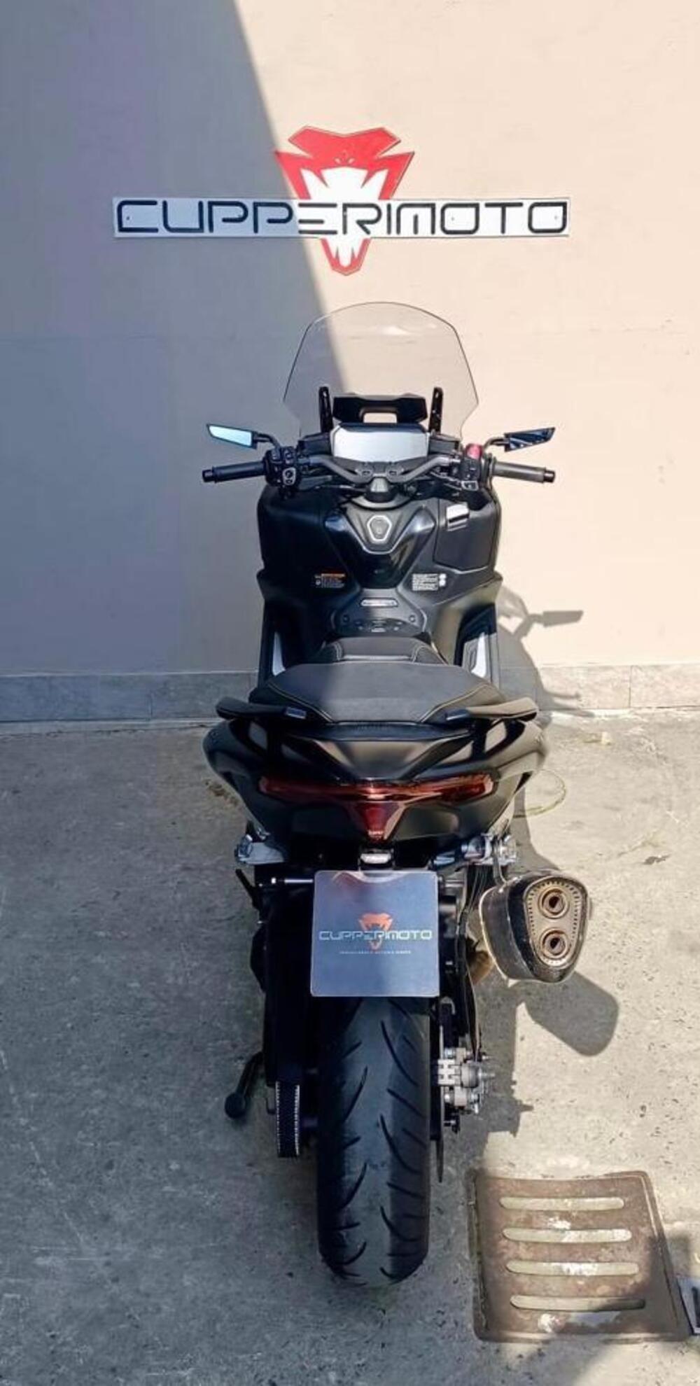Yamaha T-Max 560 Tech Max (2022 - 24) (5)