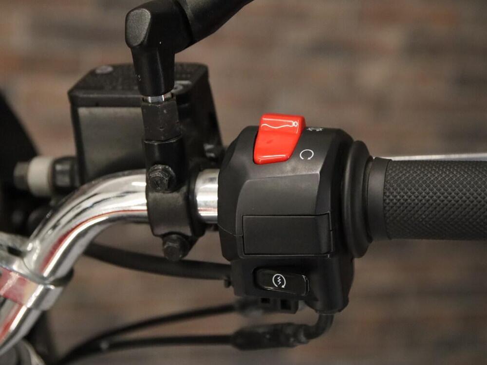 Royal Enfield Interceptor 650 (2021 - 26) (14)