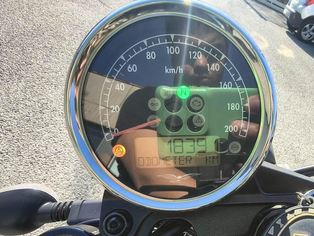 Moto Guzzi V7 III Special (2017 - 20) (2)