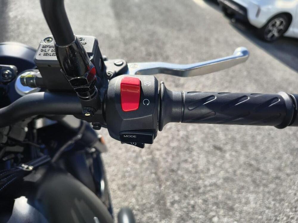 Moto Guzzi V7 III Special (2017 - 20) (6)