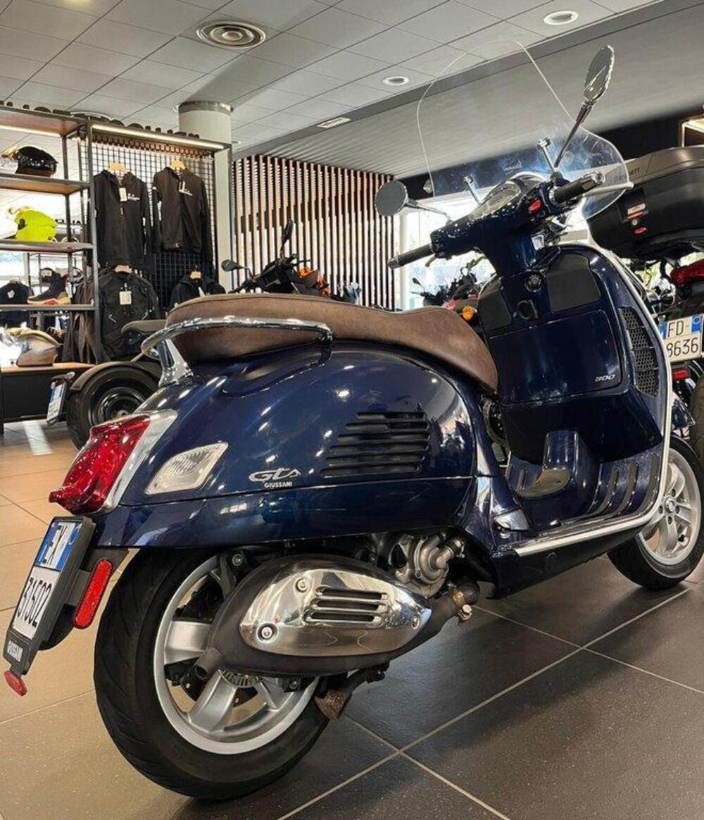 Vespa GTS 300 Supertech Hpe (2021 - 22) (8)