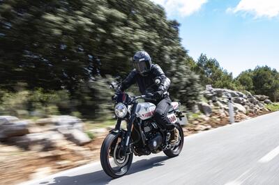 Triumph Tracker 400 2026 TEST: la prova della nuova Flat Track per patente A2 [GALLERY]