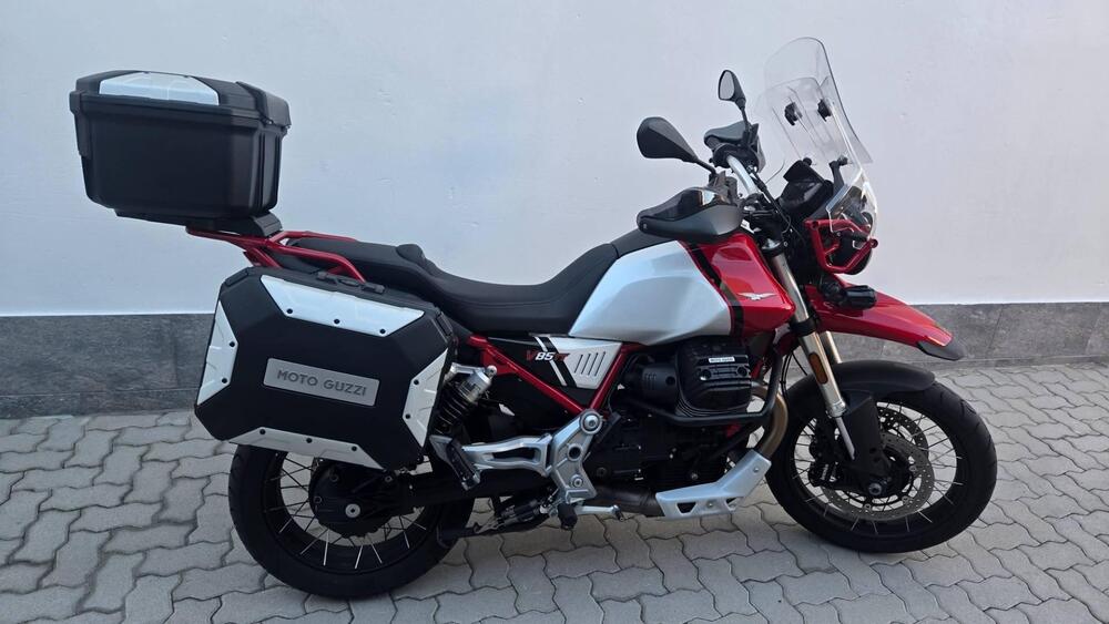 Moto Guzzi V85 TT (2021 - 23) (2)