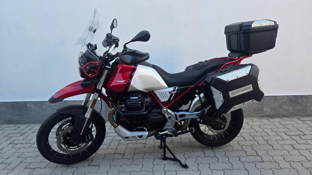Moto Guzzi V85 TT (2021 - 23) (4)