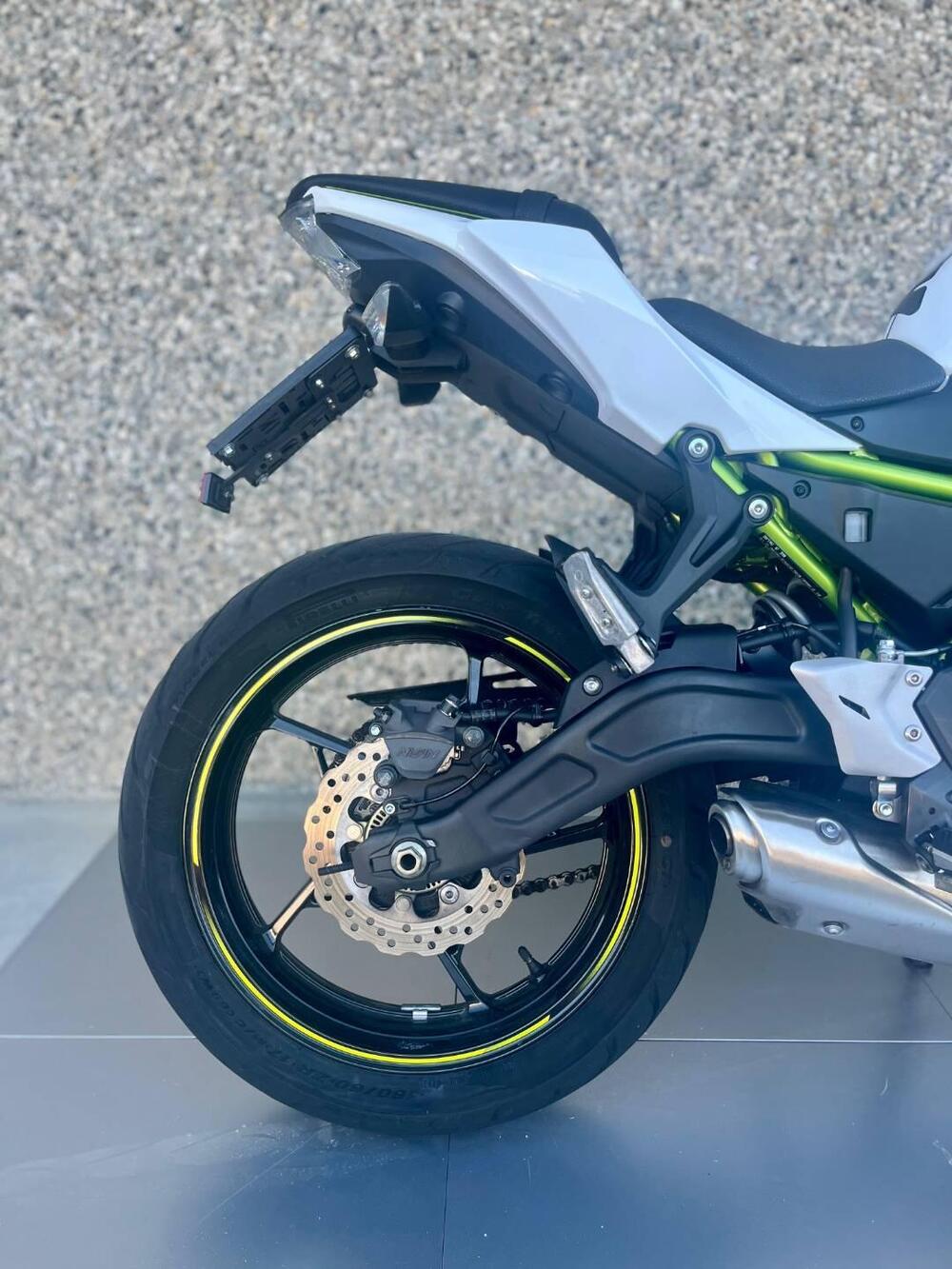 Kawasaki Z 650 (2021 - 24) (11)