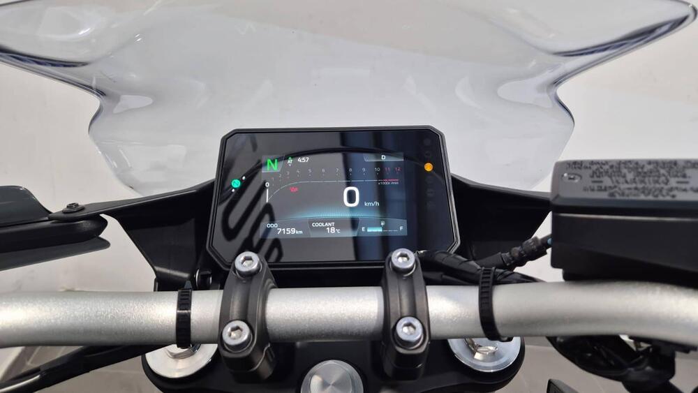 Yamaha MT-07 Y-AMT (2025 - 26) (6)