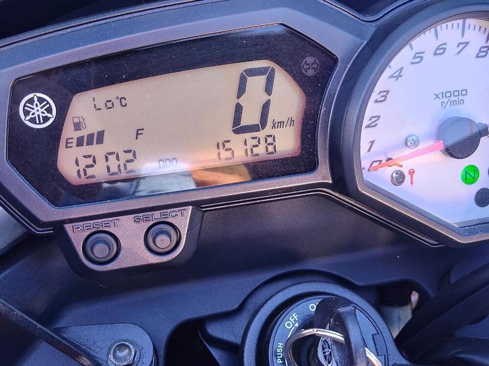 Yamaha FZ8 (2010 - 12) (8)