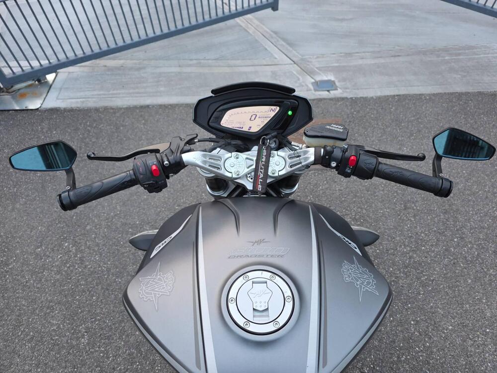 MV Agusta Dragster 800 (2014 - 19) (5)