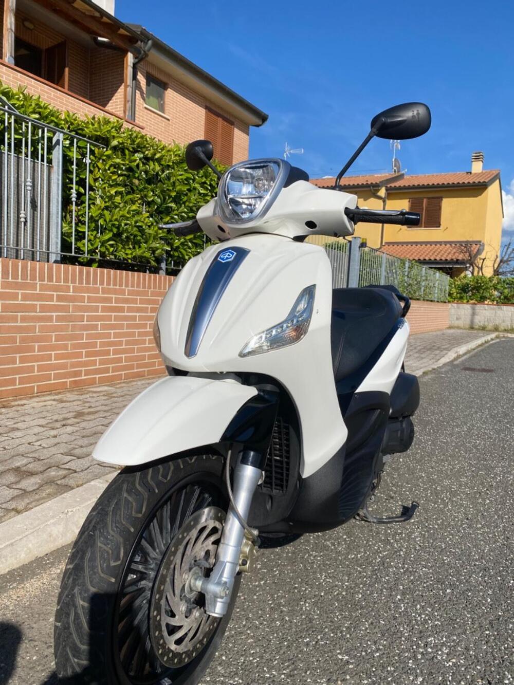 Piaggio Beverly 125 S i.e. (2010 - 17) (2)
