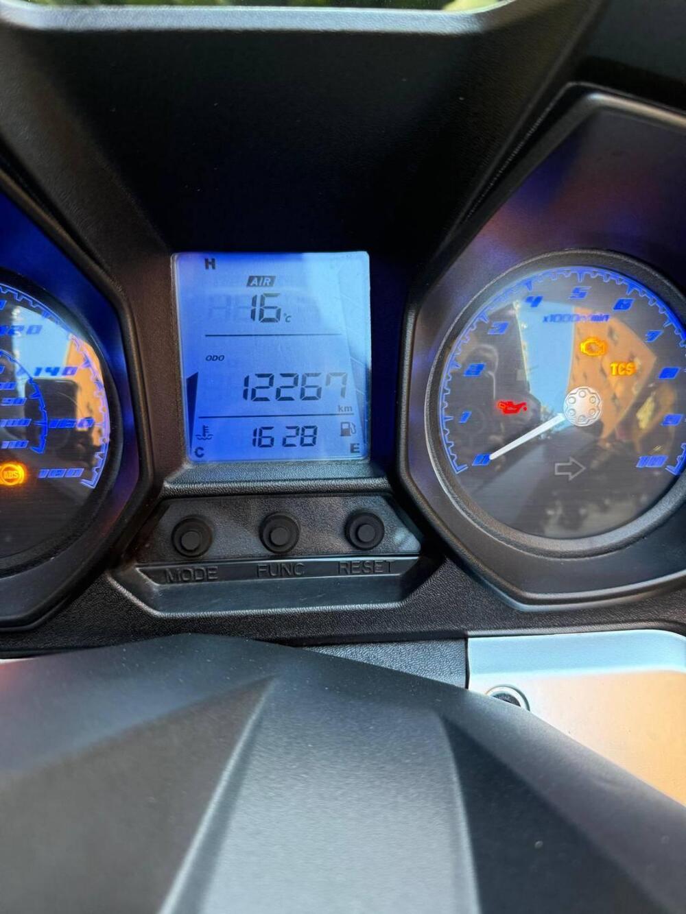 Kymco Downtown 350i TCS (2021 - 25) (5)